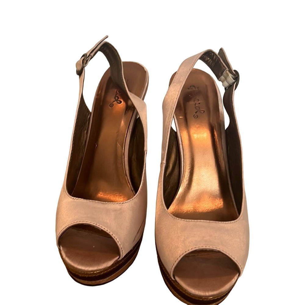 Qupid Satin Platform Heel with Sandal Strap  Tan Rose Gold Size 7.5